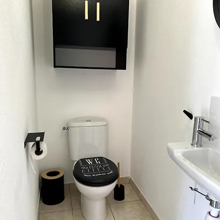 Charlotte Lodge-house 4 Pers-wifi-parking-dinard Nyaraló